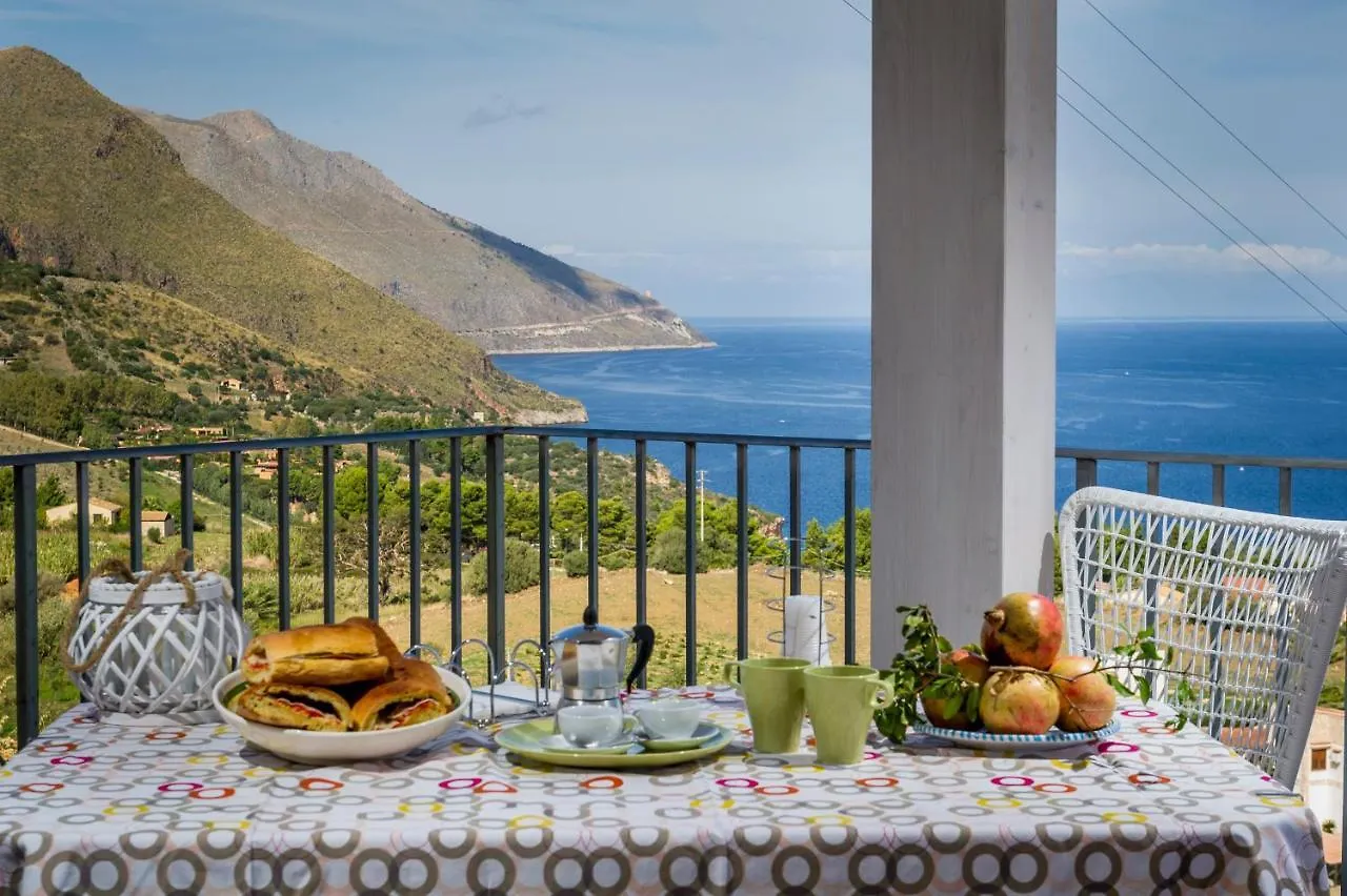 Casa vacanze Villa Rosaria vicino la Riserva dello Zingaro Scopello  Italia